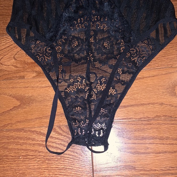 Lingerie - Picture 5 of 6